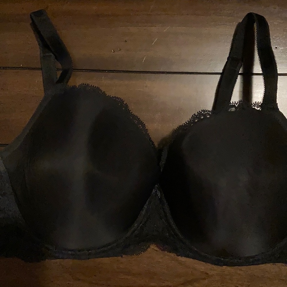 Victoria Secret Black Bra 40D